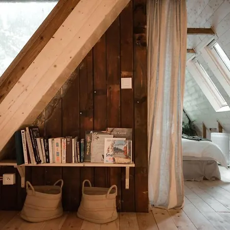 Chalet Plne Vybavena Stylova V Malych Karpatoch Bukova