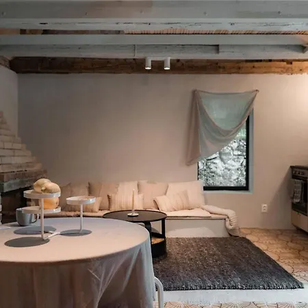 Chalet Plne Vybavena Stylova V Malych Karpatoch